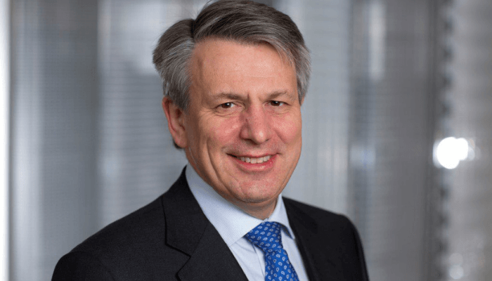 Shell to cut spending by $15bn over three years