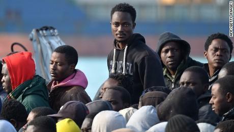 migrants