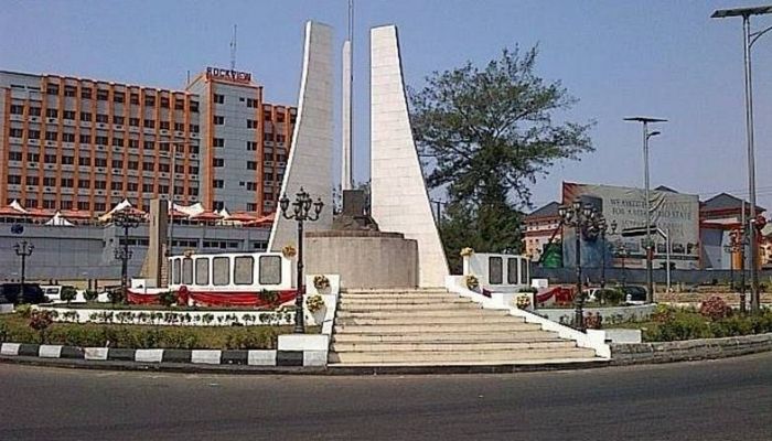 PDP, APGA lawmakers staged walk-out over Imo lawmaker’s defection to APC