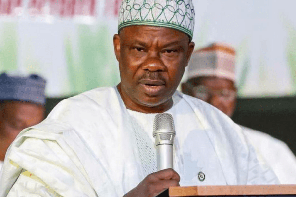 Amosun disburses N72m for community projects in Ogun