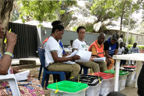 #NigeriaDecidesLiveUpdates Vote counting commence in Sanwo-Olu's unit, others