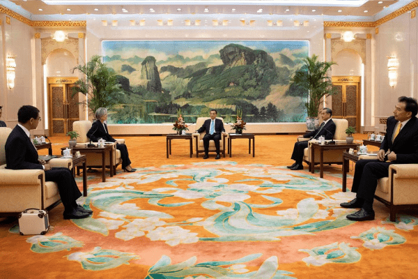 Seoul scraps intelligence pact with Tokyo