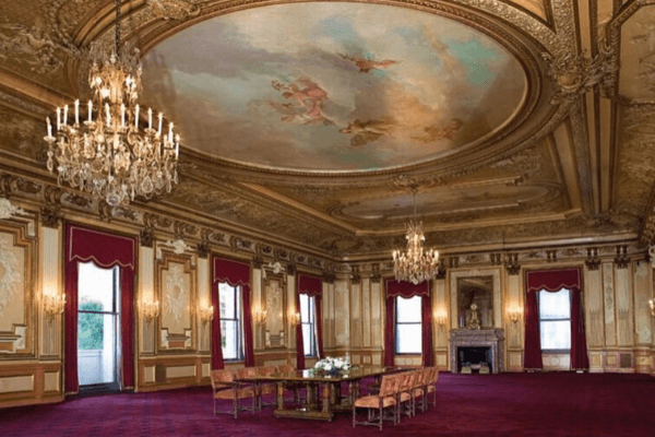The Metropolitan Club – If you think you are surrounded by idiots  (Concluded)