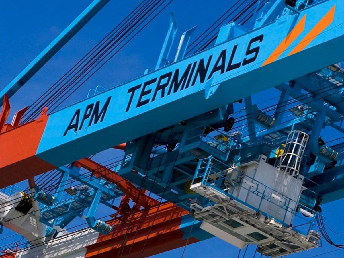 APM Terminals Apapa gives medical equipment to local health centre