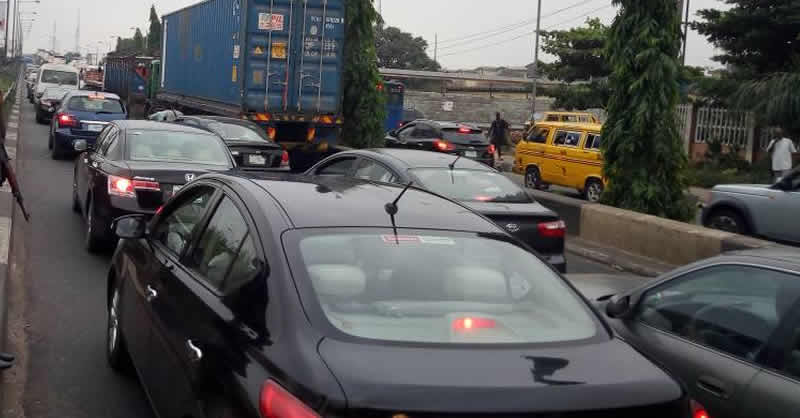 Eko-Bridge-Traffic