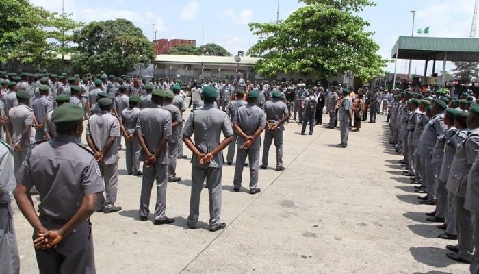 Pandemonium as customs officer shoots motorist in Iseyin
