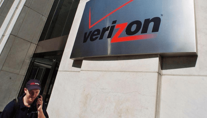 Verizon gives up on media business with sale of Yahoo, AOL for half the initial price