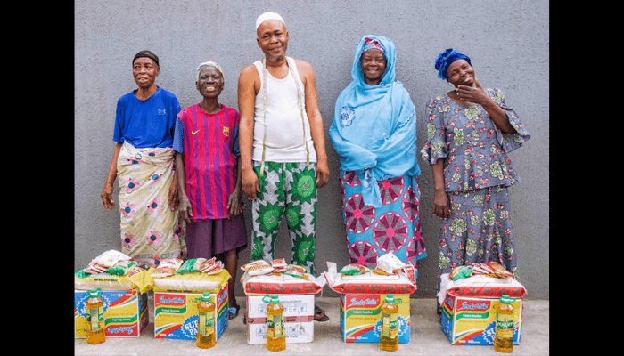 Penzaarville Africa excites Surulere residents with Yuletide gifts