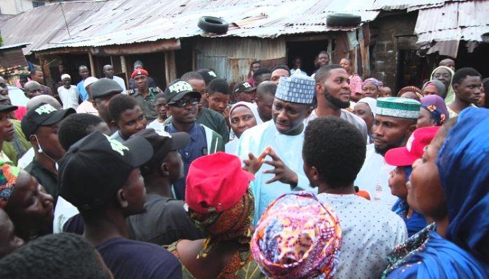 Alanamu market inferno: Ajia donates fire extinguishers to check reocurrence