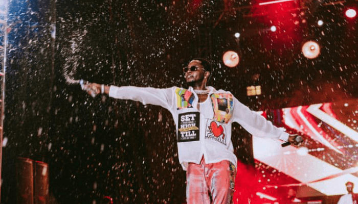 Kizz Daniel, new talents to share spotlight at Benin live show