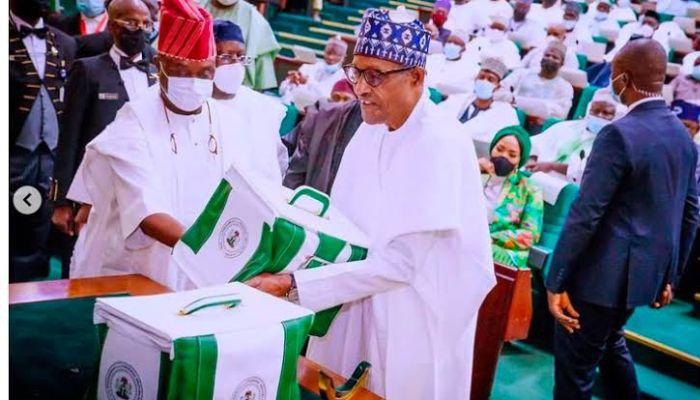 2023 budget hangs on meeting oil target, ending subsidy