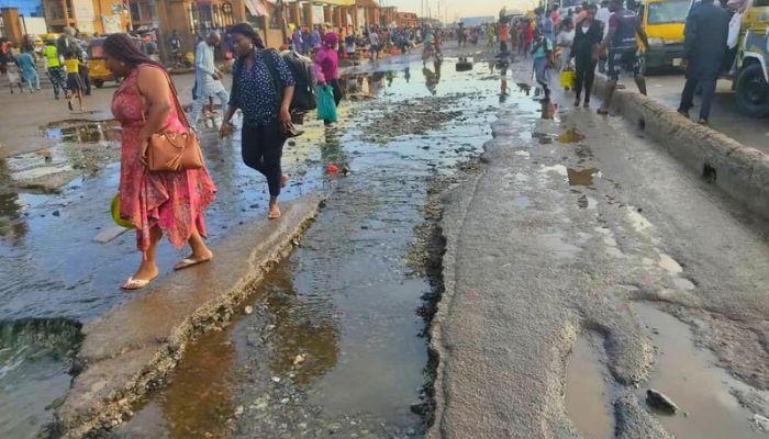 Tracka calls out Sanwo-Olu for neglecting Lagos roads despite campaign promises,  re-election