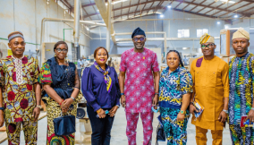 MAN DG, others visit H&Y Furniture factory, commend firm’s production capacity, products