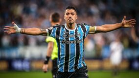 686df33a-ebfa-482e-a238-cfeefc054529_saurez-sick-pic