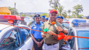 Oyo hands over 100 patrol vehicles to security agencies