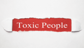 6 types of toxic people you should avoid