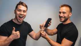 Meet two founders reducing screen time addiction on phone