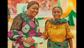 Akwa Ibom First Lady disburses cash, gifts to 600 elderly people