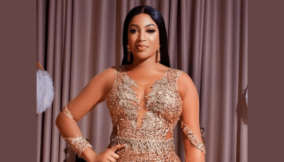 Dabota Lawson shares strategies on how makeup artists can harness tech to amplify earnings