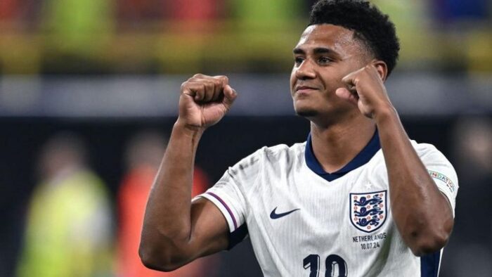 Ollie Watkins-2