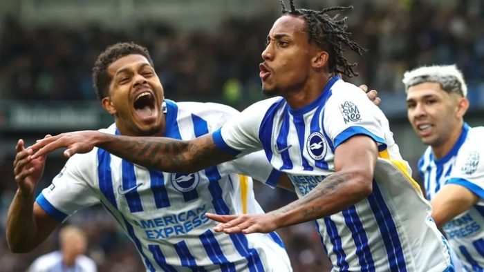 Brighton-players-celebrate