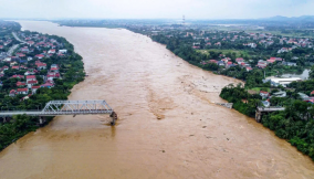 bridge destroyed by Typhoon Yagi in vietnam