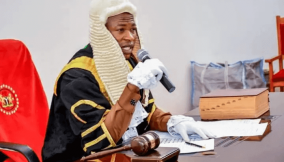Plateau speaker bows to pressure, swears in lawmakers 10 months after judgment