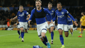 Ipswich snatch last-gasp 2-1 winner at Wolves