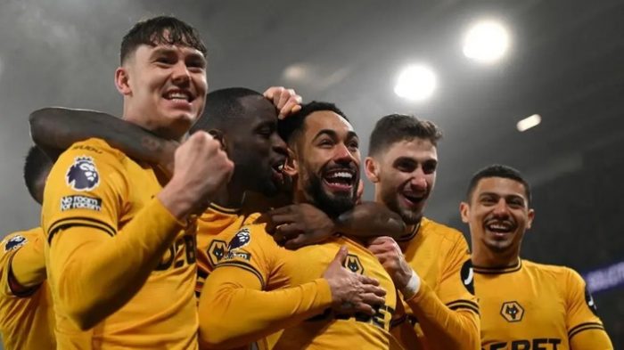 Wolves-players