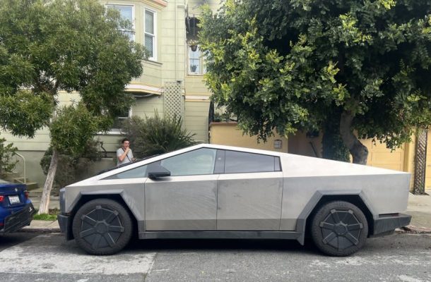 Tesla cybertruck