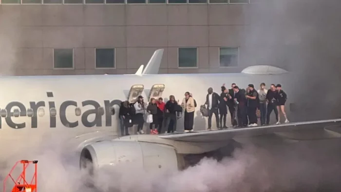 American Airlines jet