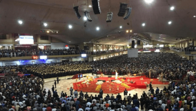 From livestreams to packed arenas: How platforms grow religious following