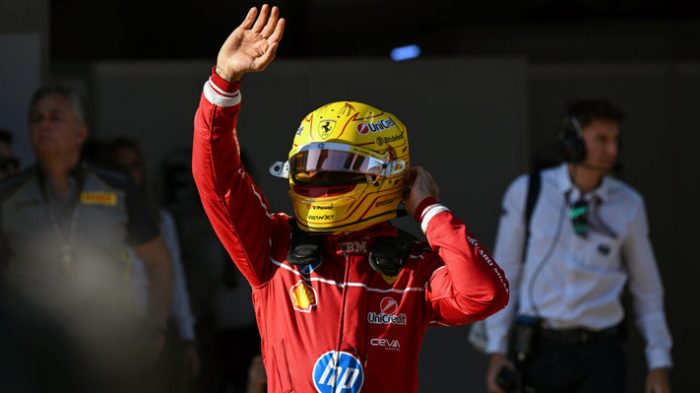 Lewis Hamilton (2)