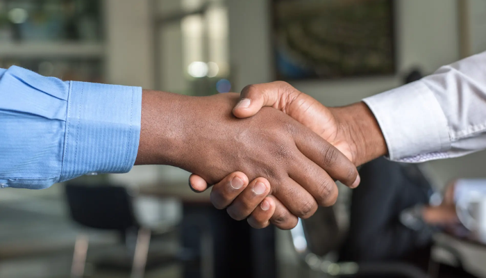 Expert shares 15 ways CEOs can build stronger employee connections
