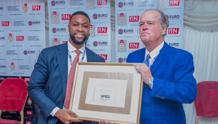Nnamdi Ekeh receives dual global leadership awards