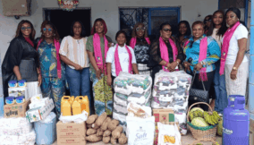 Yuletide: Women in outdoor advertising visit Old People’s Home to support residents