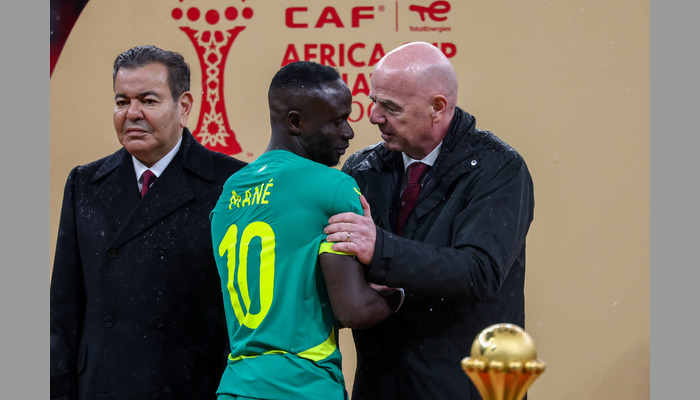 Gianni infantino-Sadio-mane