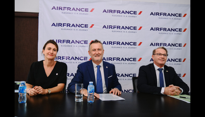 From left: Stephanie Spelle, Commercial Director, Nigeria, Ghana, & Southern Africa; Air France Nigeria’s General Manager, Mr Jean-Luc Mevellec and Consul General of France in Lagos, Mr Laurent Favier