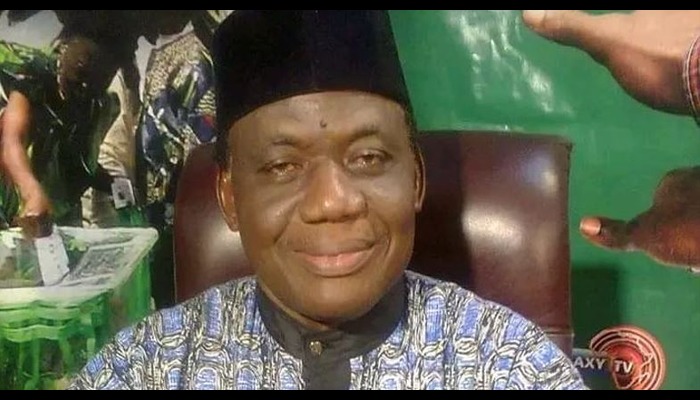 Ayo Oyoze Baje, media icon @0..