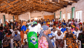 Queen Ayaa distributes food items, other materials to over 500 widows to reduce hardship in Bauchi