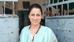 Indian teacher wins $1m prize for turning slums into open-air classrooms