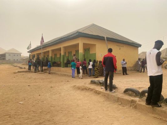 Late arrival of INEC officials slows accreditation in Idu ward, security tight at Paipe unit