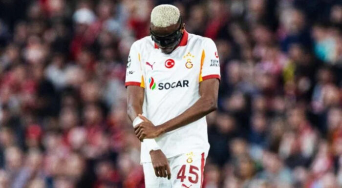 Victor Osimhen hand injury