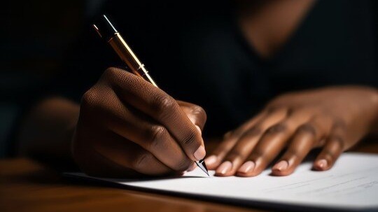 Migrants seeking UK permanent residency to write ‘A-level’ standard English test