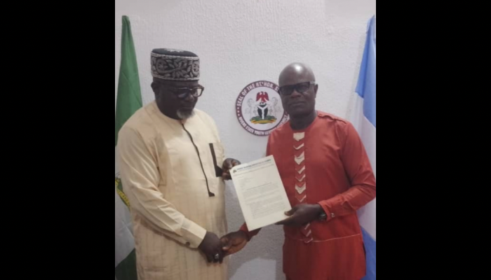 L-R: Tonye Jeminimiema, Speaker, Rivers State Youth Assembly, with Martins Giadom, EMR chairman