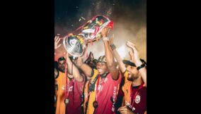 Victor Osimhen trophy