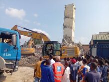 Police, locals dispute trapped victims’ figure as building collapses in Port Harcourt