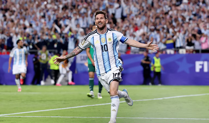 Messi=Argentina-v-Algeria- (2)