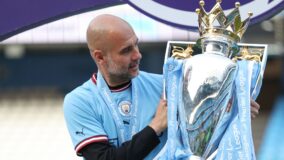 Pep-guardiola-EPL trophy