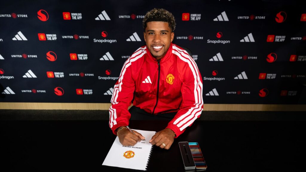 Andrey-Santos-manchester-united